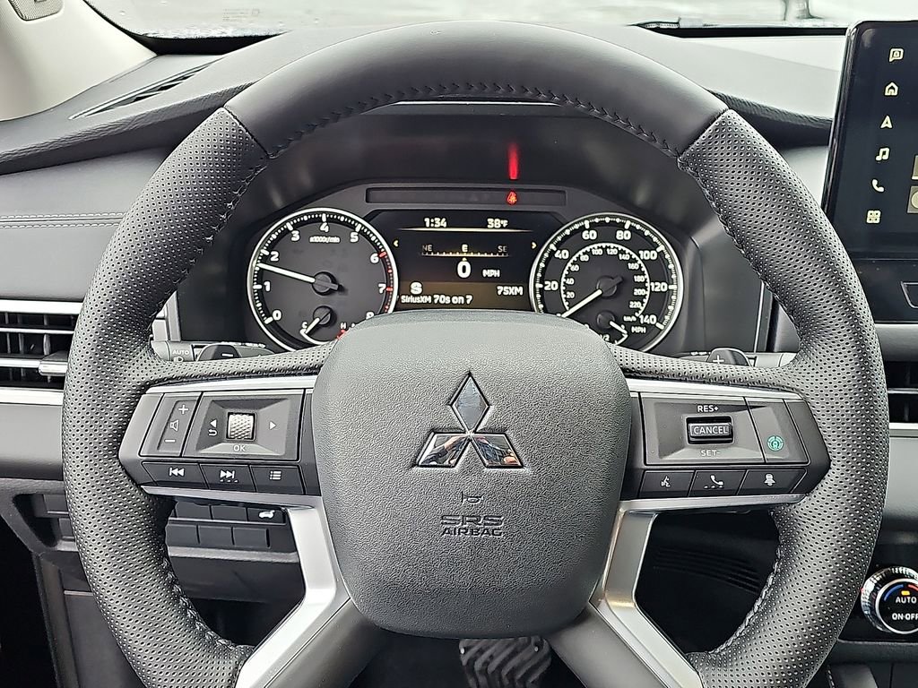 New 2026 Mitsubishi Outlander SE AWD/4WD image 14