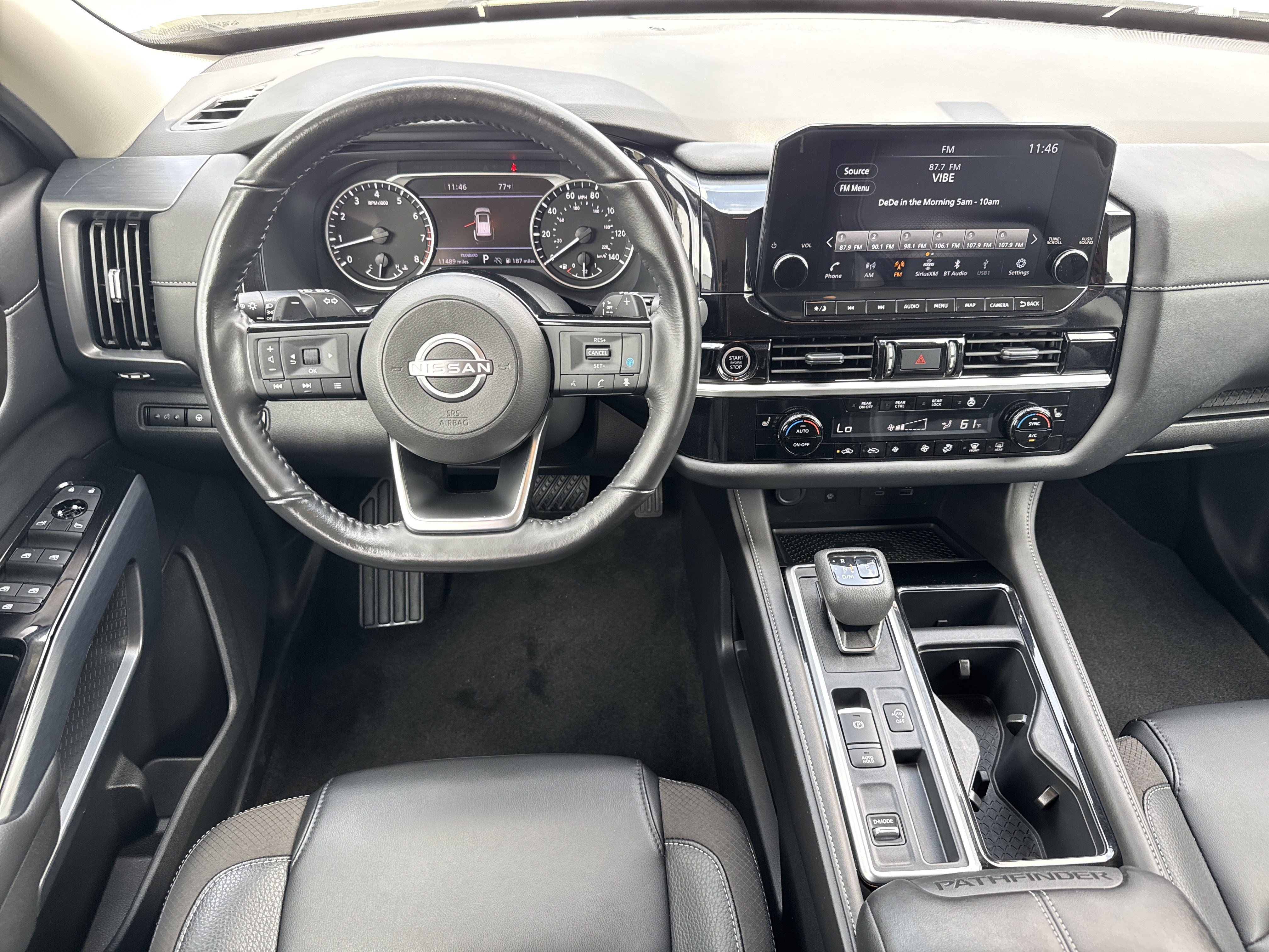 Used 2024 Nissan Pathfinder SL FWD image 18