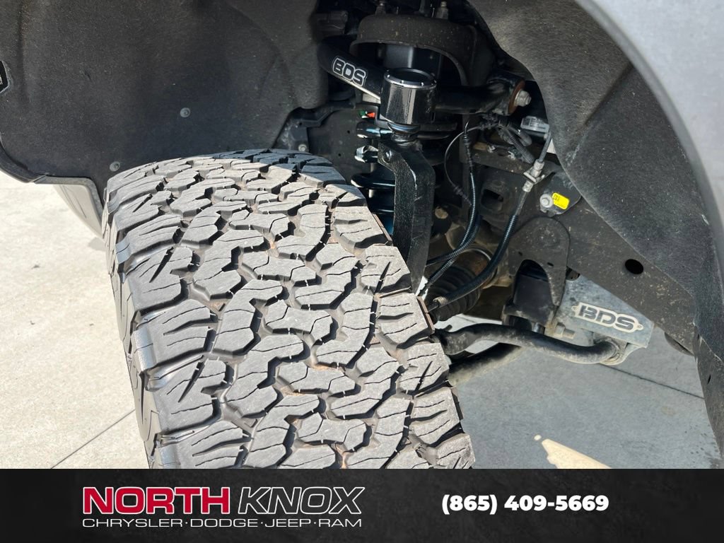 Used 2022 Chevrolet Silverado 1500 ZR2 w/ Technology Package AWD/4WD image 33