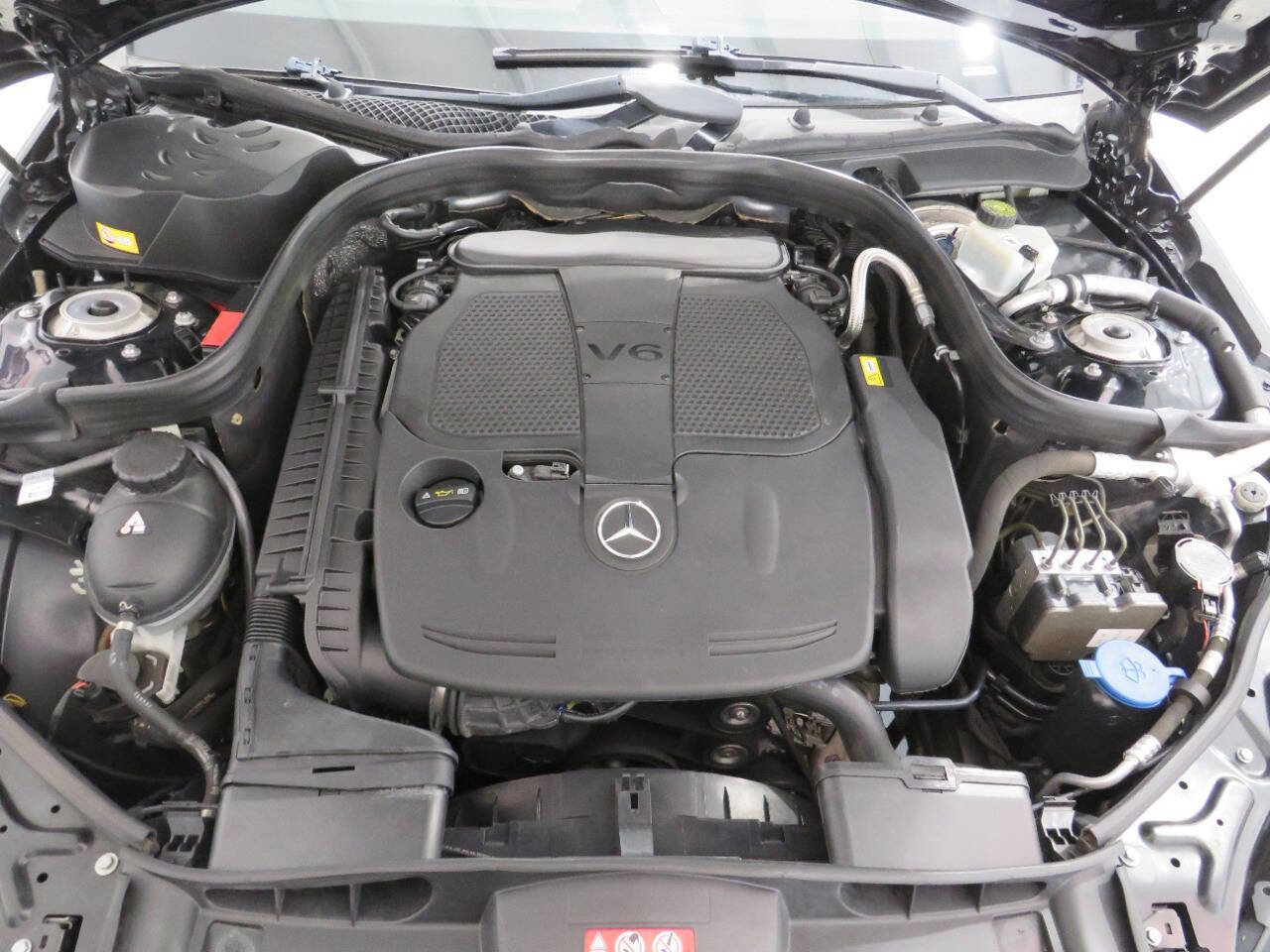 Used 2014 Mercedes-Benz E 350 Sedan image 29