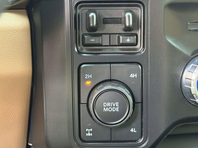 Used 2026 Ford F250 Lariat w/ FX4 Off-Road Package AWD/4WD image 28