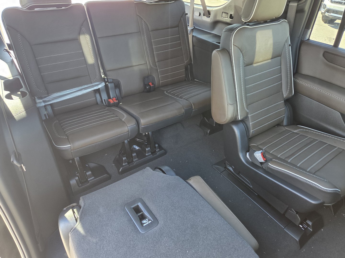 New 2026 GMC Yukon XL Denali Ultimate w/ LPO, Floor Liner Package AWD/4WD image 27
