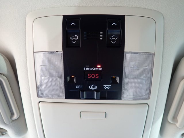 Used 2017 Lexus GX 460 w/ Navigation Package image 25