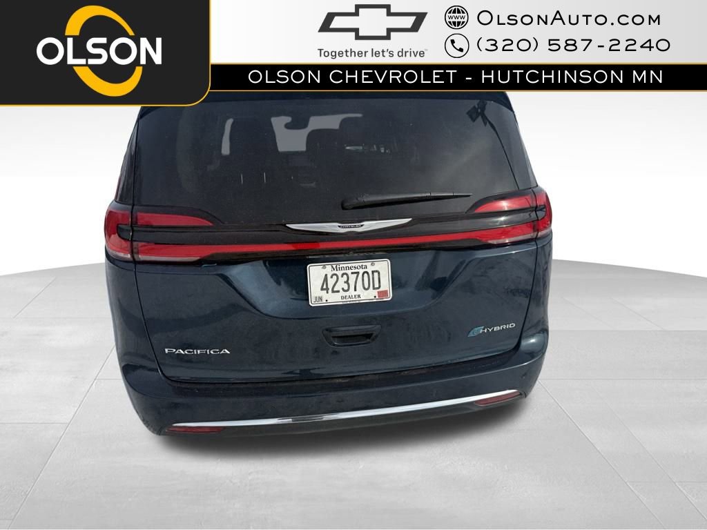 Used 2023 Chrysler Pacifica Limited image 4