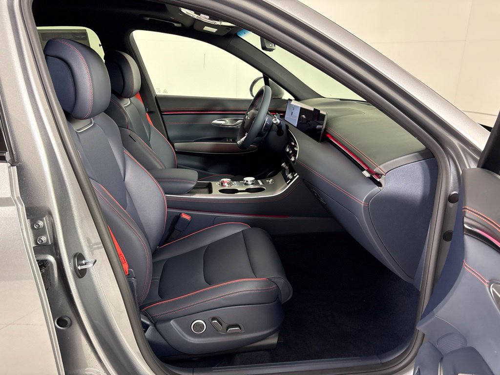 New 2027 Genesis GV70 2.5T Sport Prestige AWD/4WD image 12