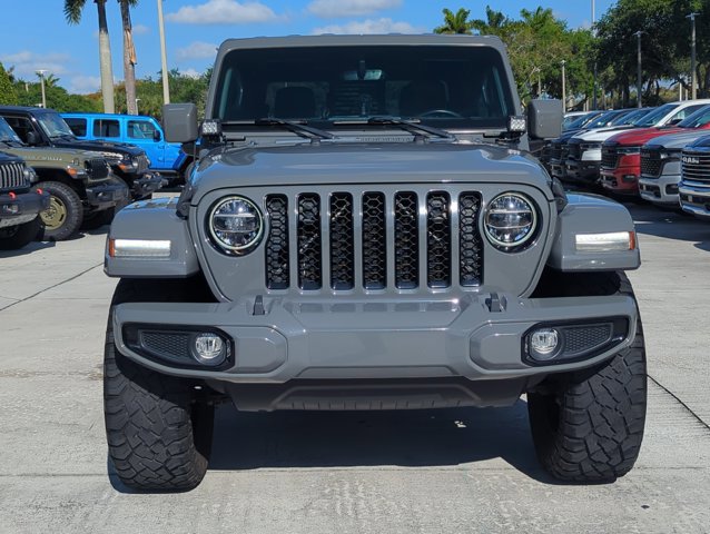 Used 2022 Jeep Gladiator Overland AWD/4WD image 2