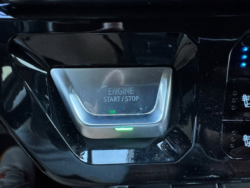 Used 2024 GMC Sierra 3500 Denali Ultimate image 28