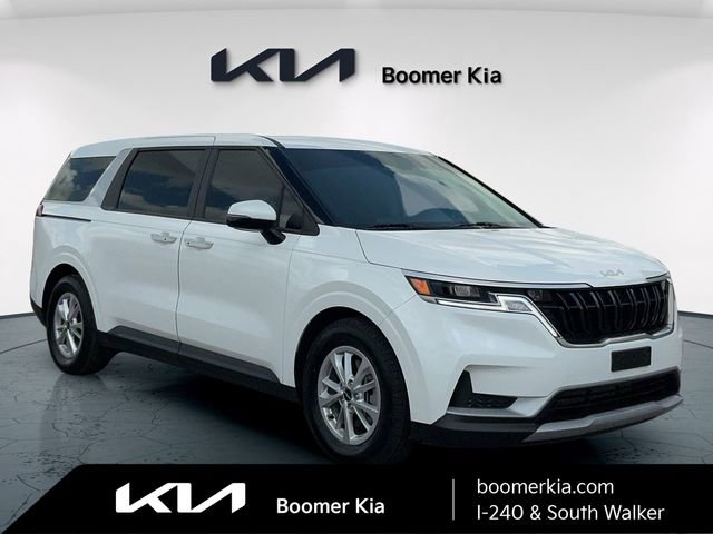 Used 2024 Kia Carnival LX image 3
