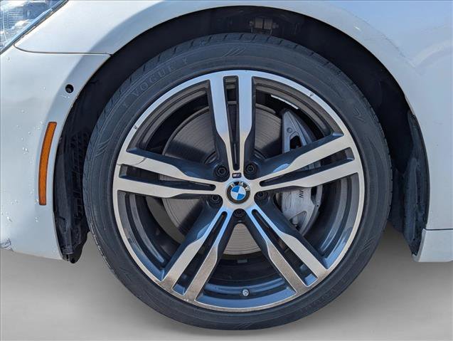 Used 2017 BMW 750i image 9