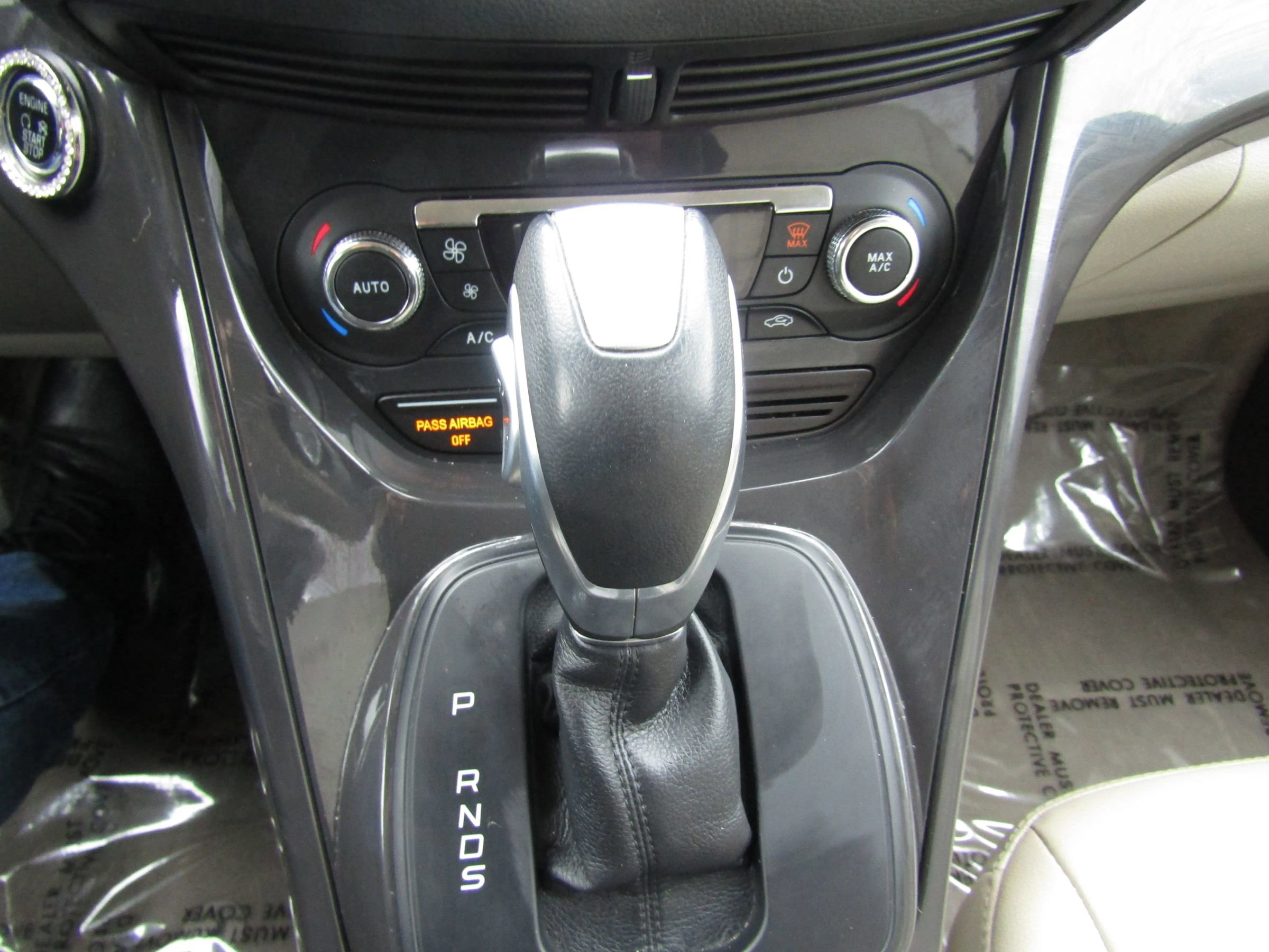 Used 2016 Ford Escape Titanium image 31