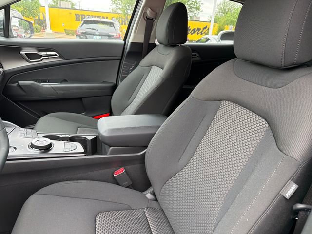 New 2026 Kia Sportage LX FWD image 19