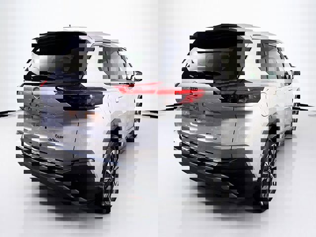 Certified 2023 Nissan Rogue SV image 5