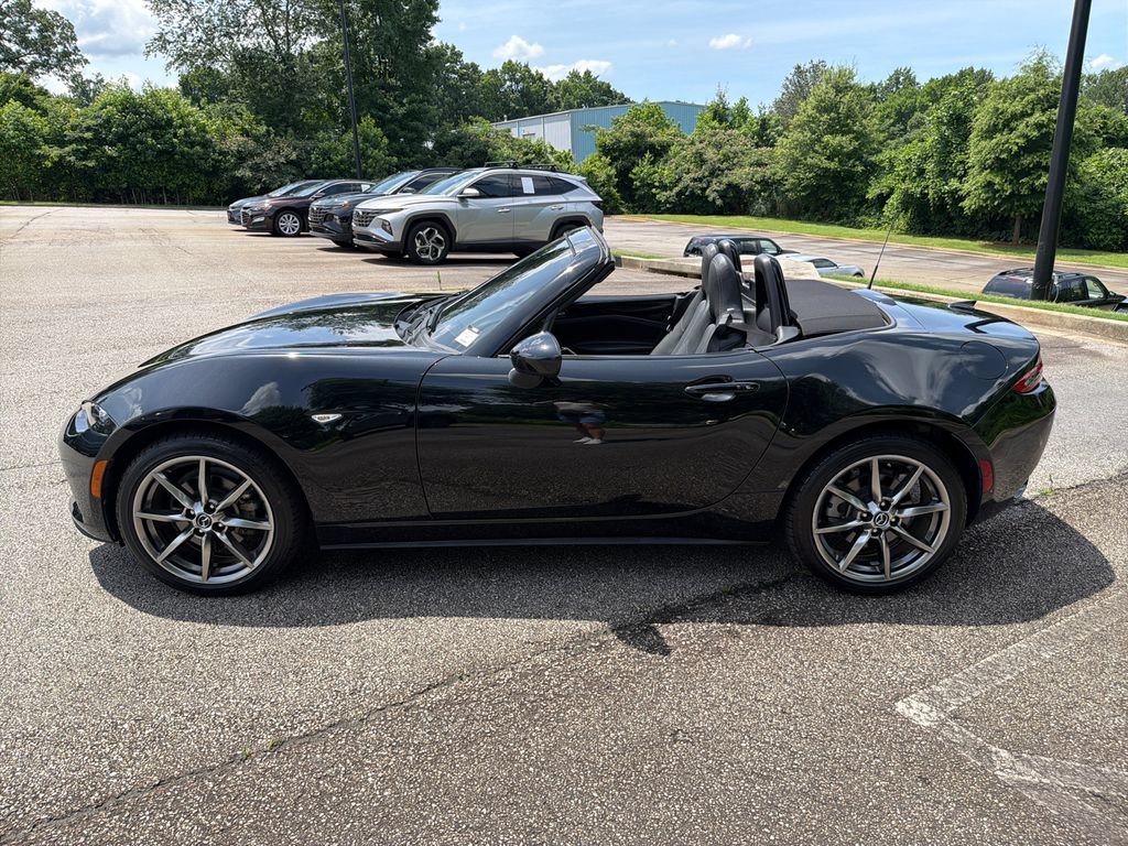 Used 2021 MAZDA MX-5 Miata Grand Touring RWD image 30