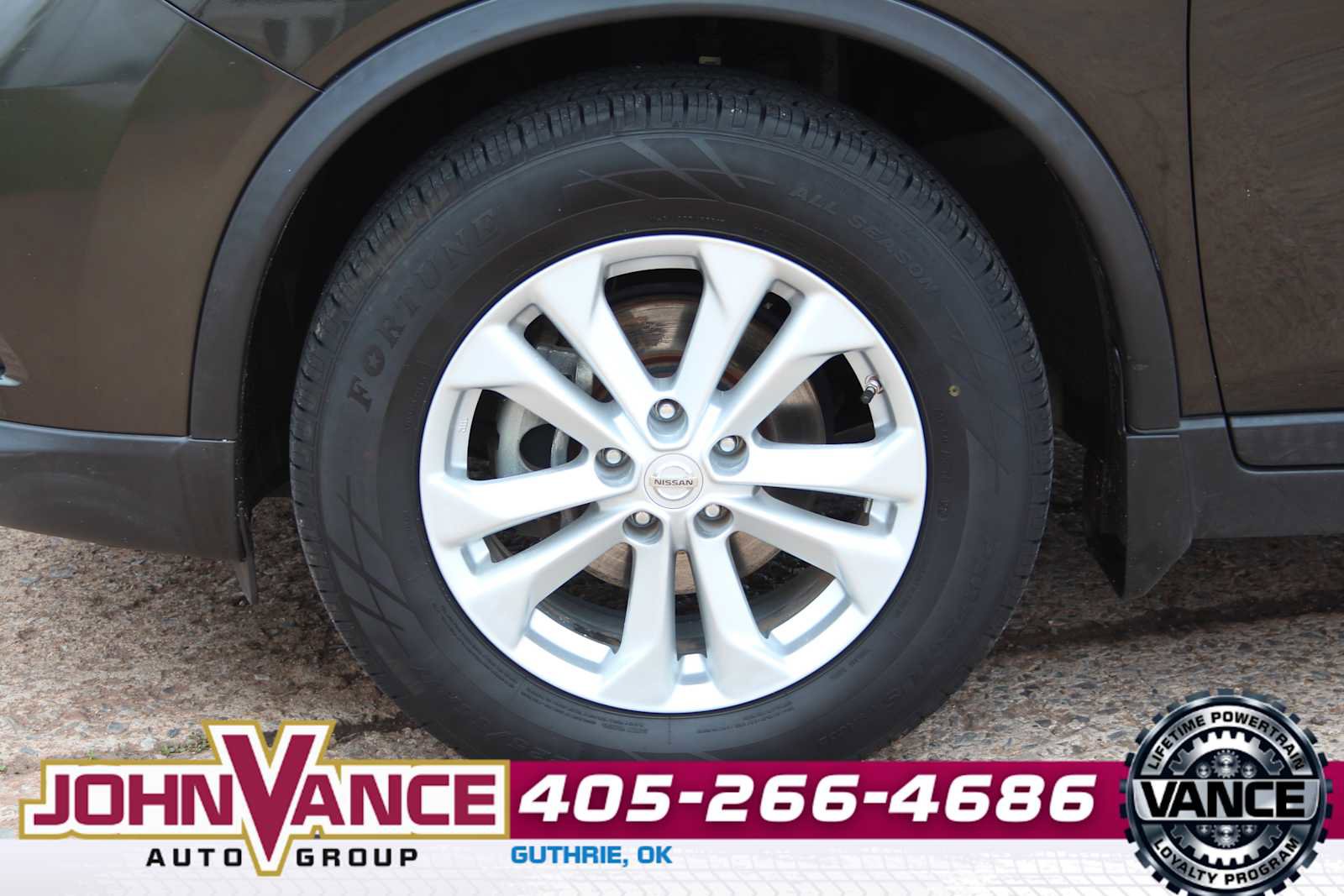 Used 2014 Nissan Rogue SV w/ SV Premium Package FWD image 14