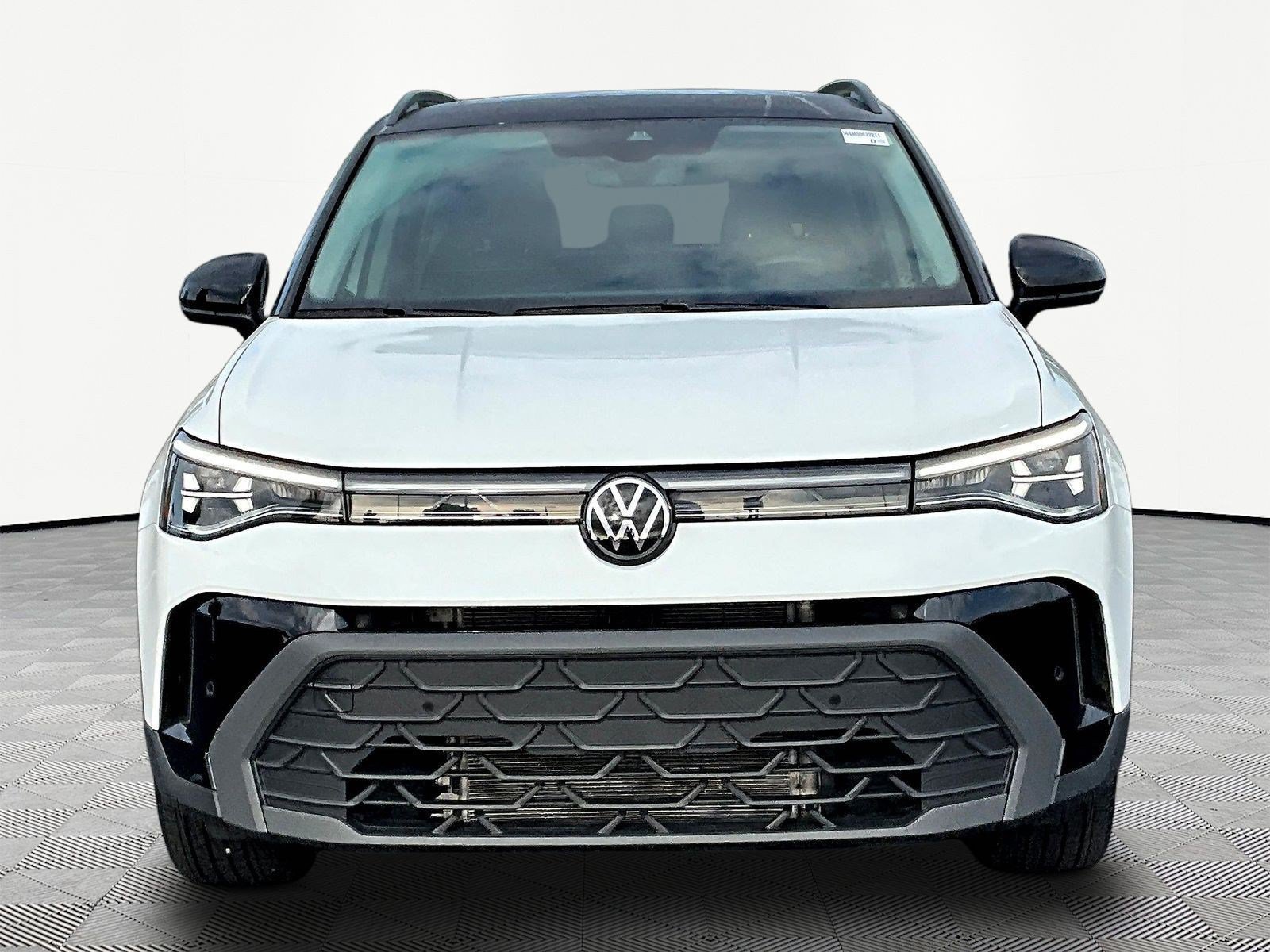 Used 2025 Volkswagen Taos SE FWD image 2