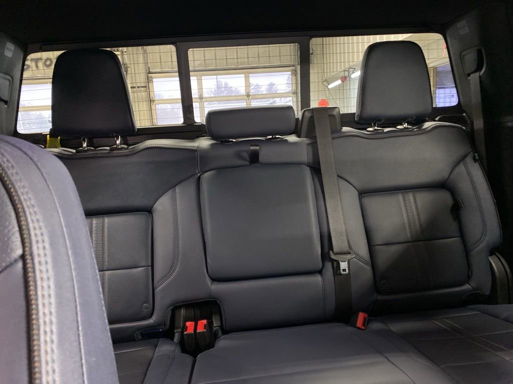 Used 2024 Chevrolet Silverado 1500 High Country w/ Technology Package image 36