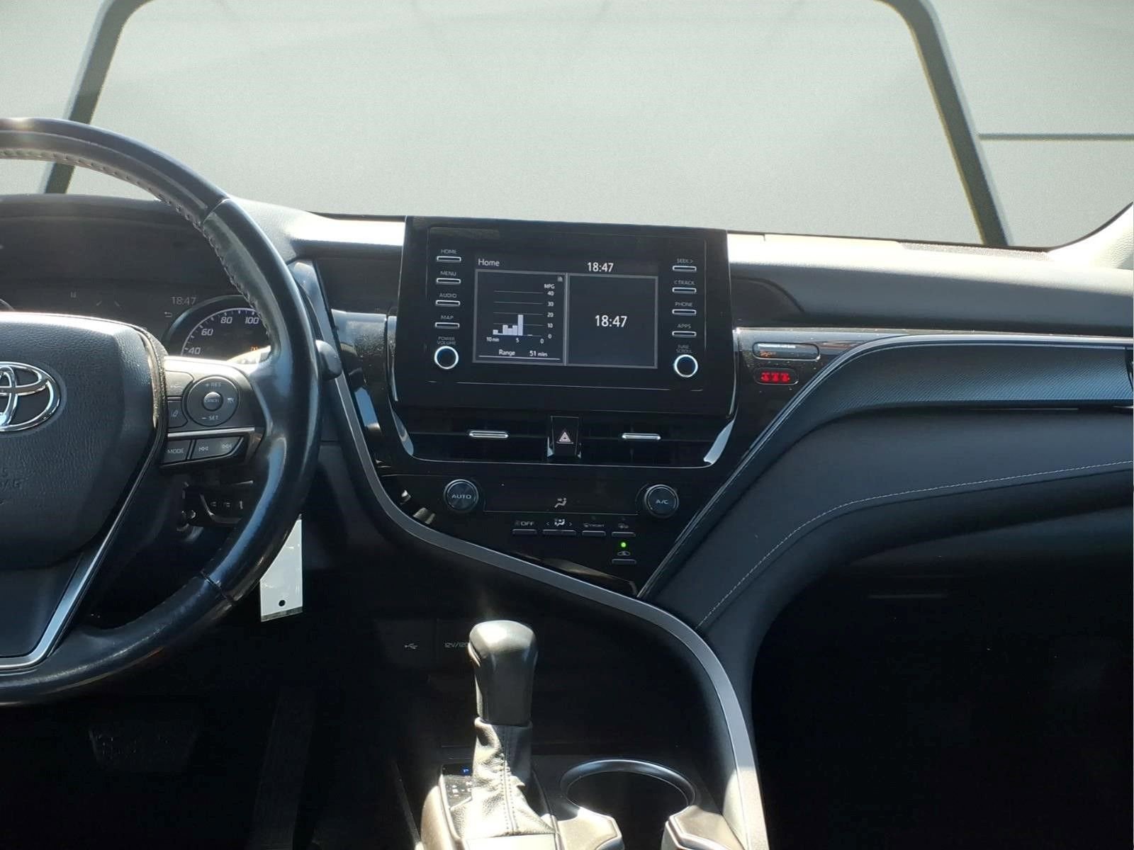 Used 2022 Toyota Camry SE AWD/4WD image 11