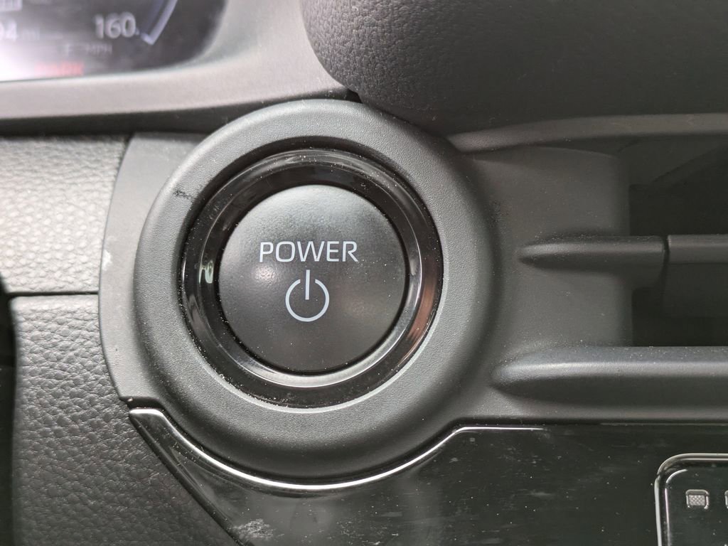 Used 2023 Toyota Crown Limited image 26