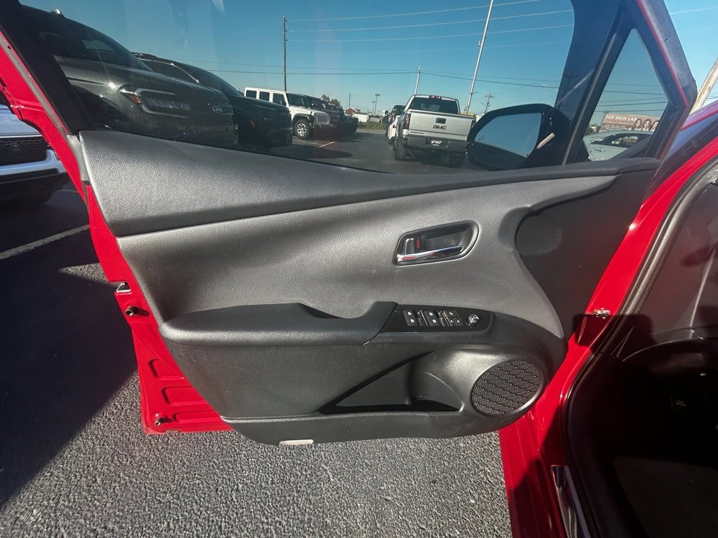 Used 2017 Toyota Prius Prime Advanced image 9