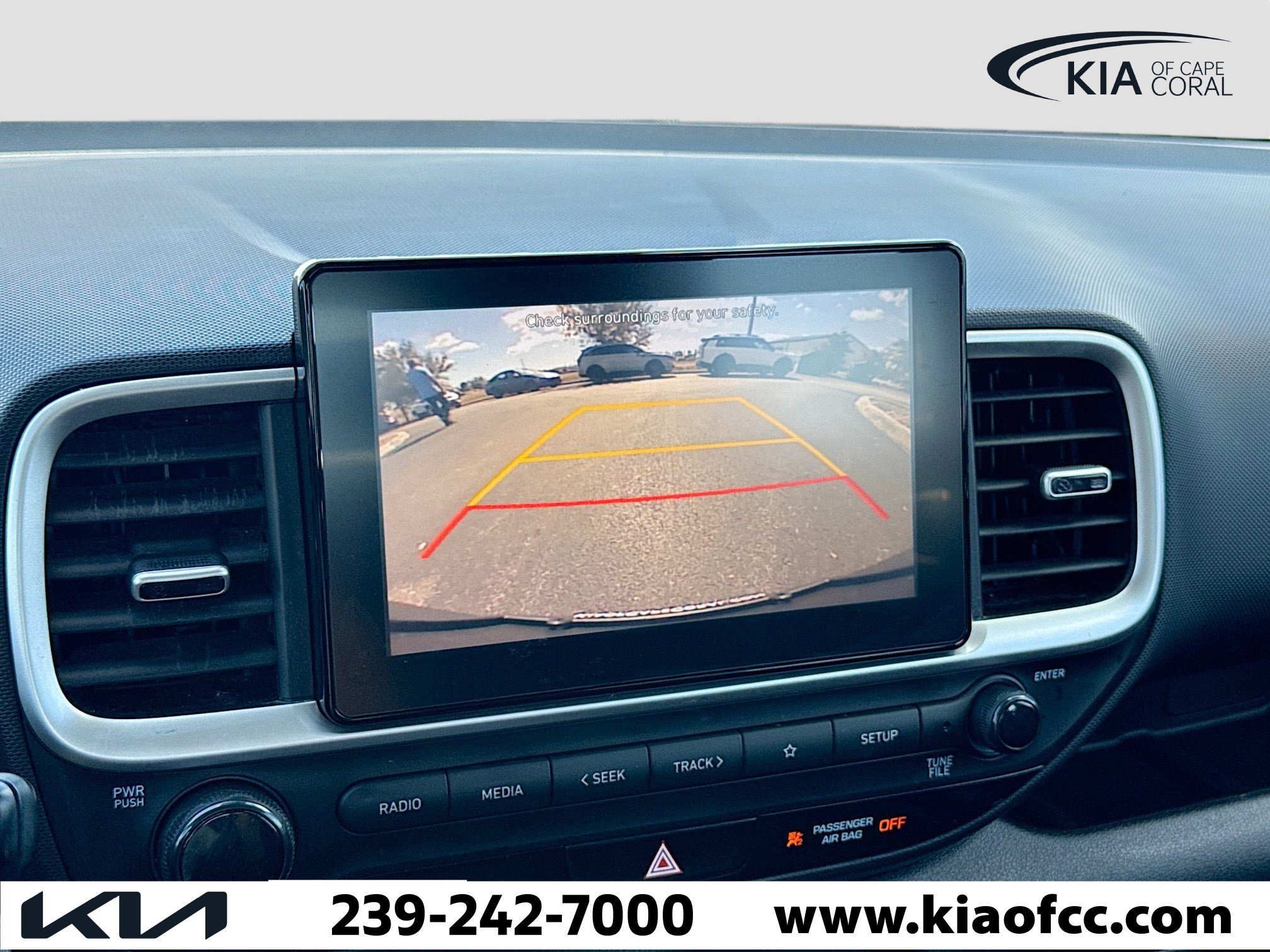 Used 2022 Hyundai Venue SE image 28