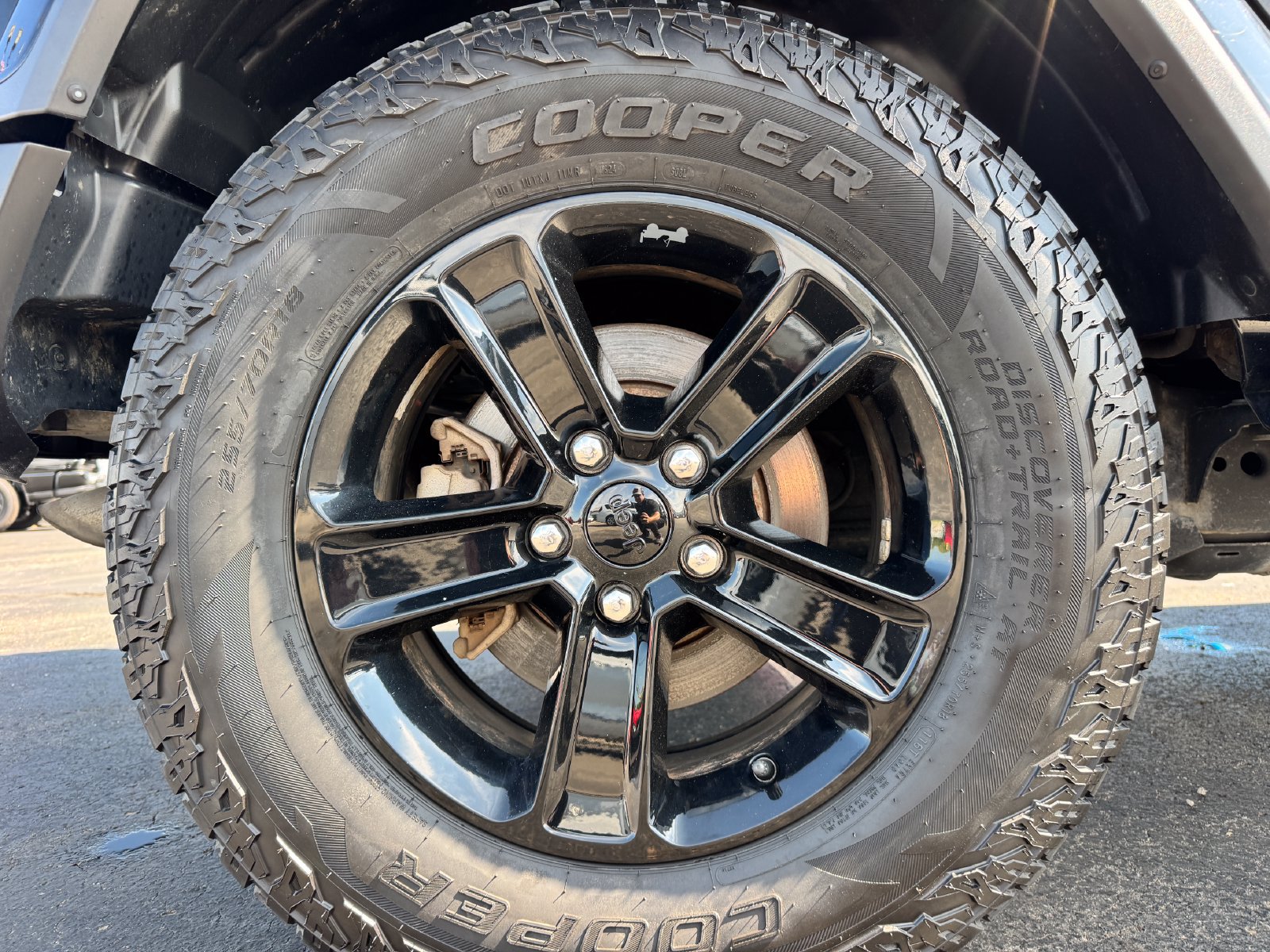 Used 2021 Jeep Wrangler Unlimited Sahara AWD/4WD image 28