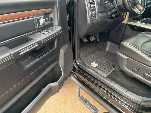 Used 2014 RAM 2500 Laramie w/ Black Appearance Group image 16