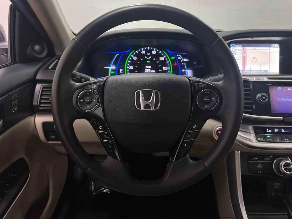 Used 2014 Honda Accord Touring image 16
