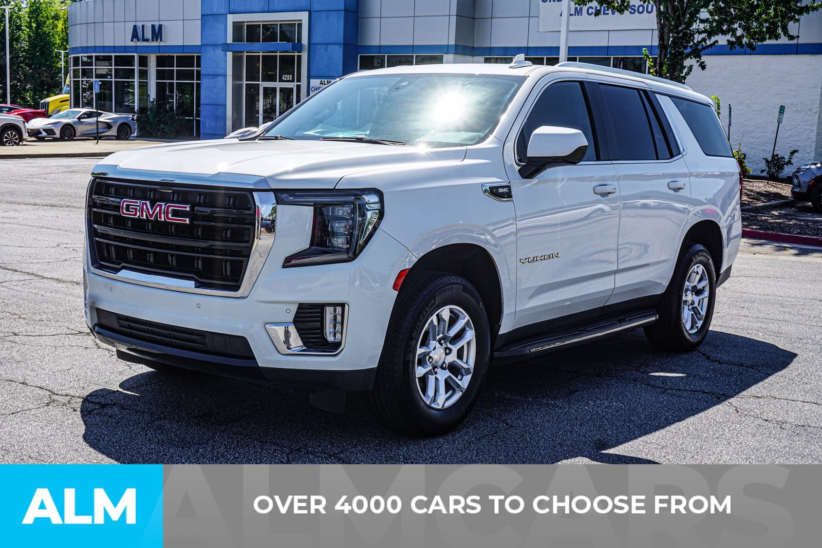 Used 2021 GMC Yukon SLE RWD image 2