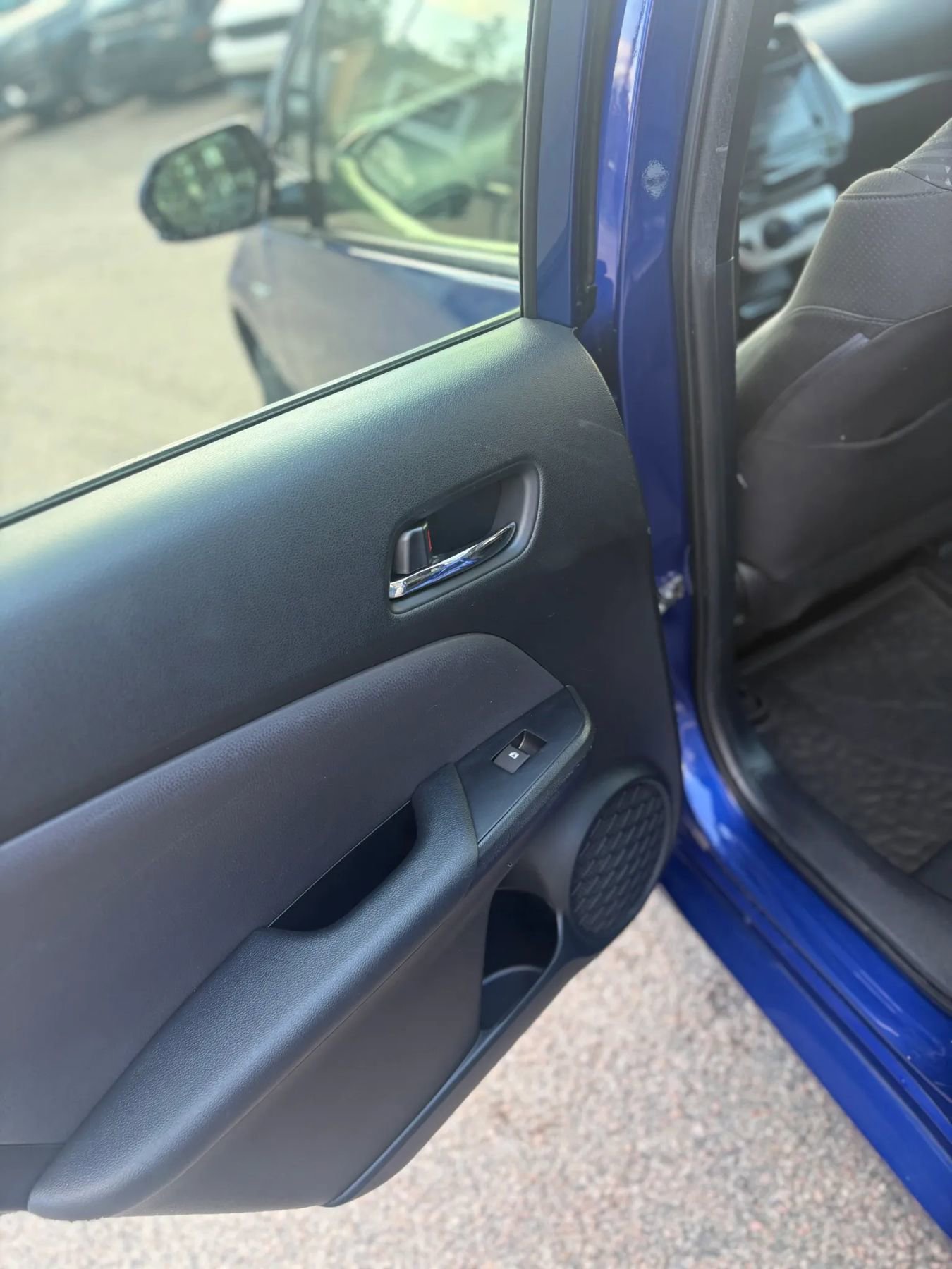 Used 2018 Toyota Prius Three FWD image 42