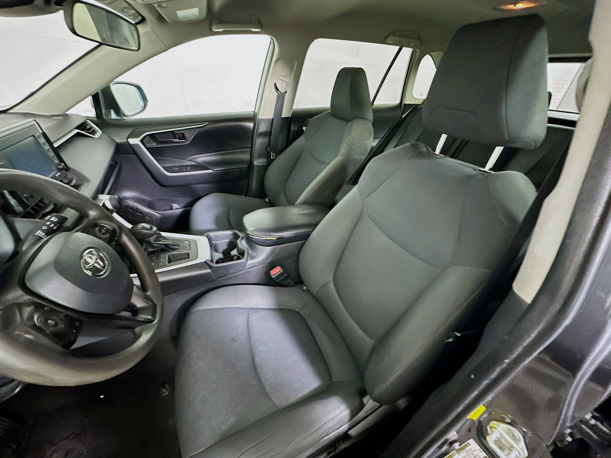 Used 2020 Toyota RAV4 LE w/ Carpet Mat Package FWD image 13