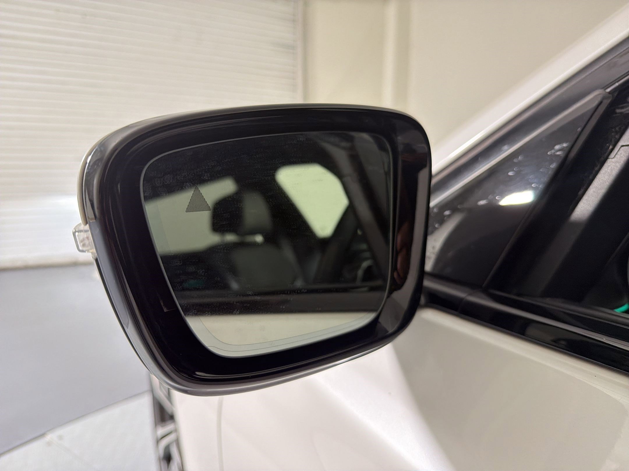 Used 2019 BMW 750i w/ Executive Package RWD image 18