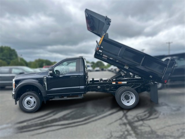 New 2025 Ford F550 4x4 Regular Cab Super Duty image 13