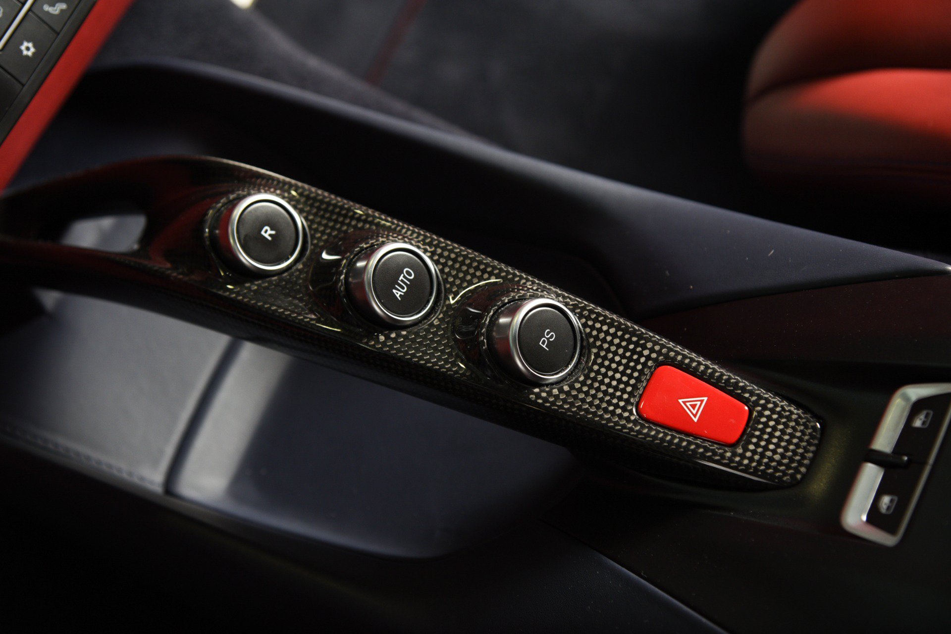 Used 2020 Ferrari 812 Superfast RWD image 7