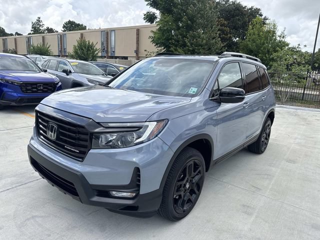 Certified 2025 Honda Passport Black Edition image 3