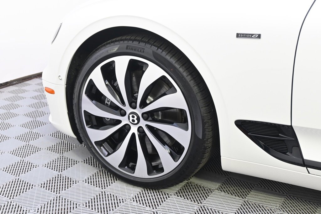 Used 2024 Bentley Continental GT image 21