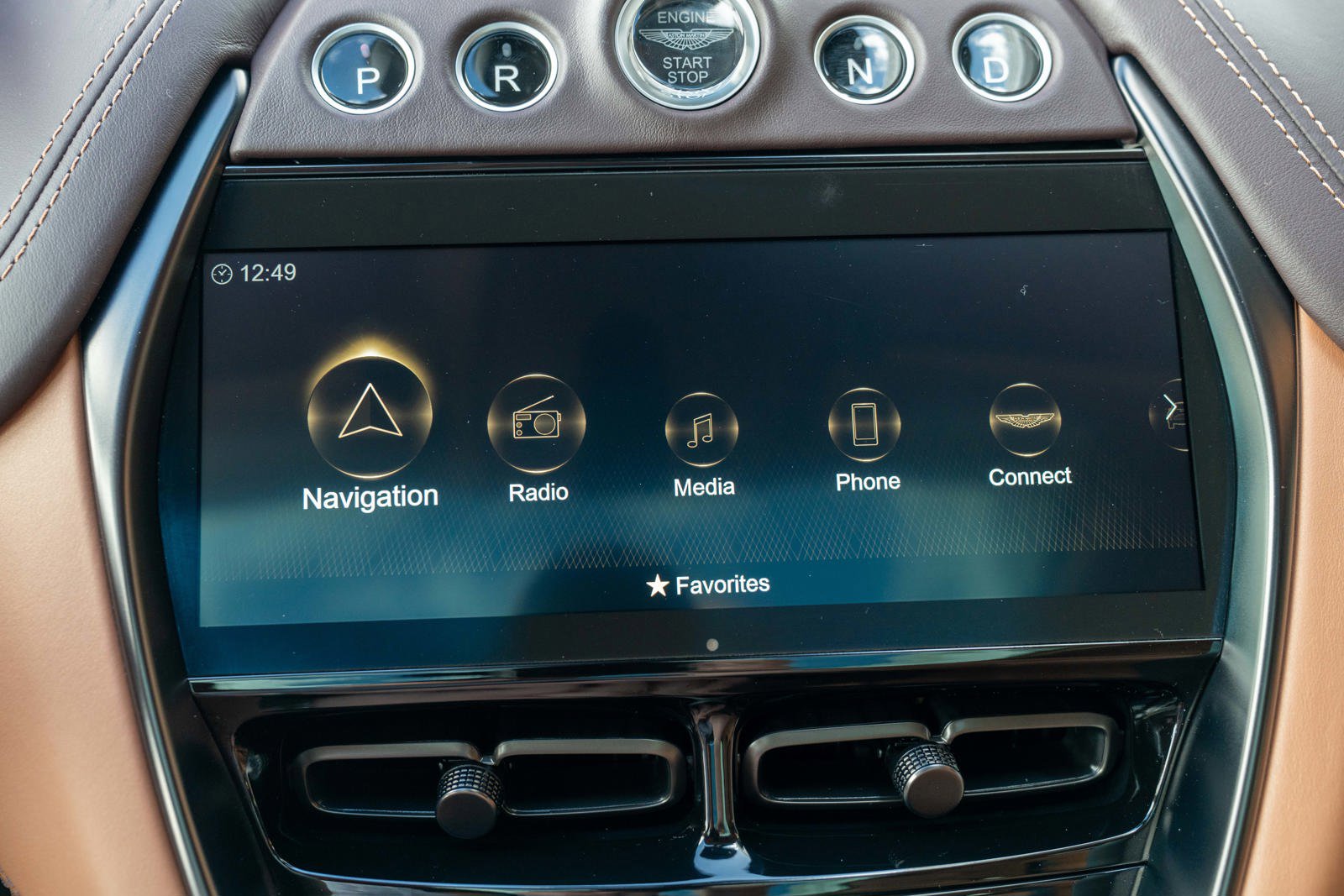 Used 2021 Aston Martin DBX image 20