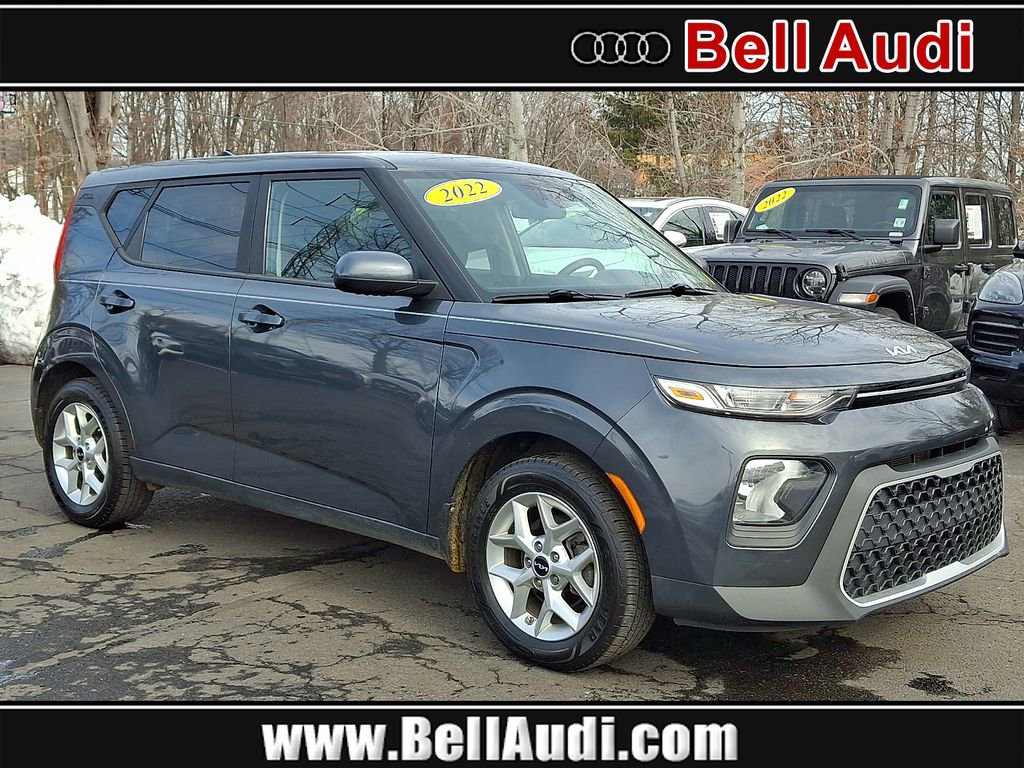 Used 2022 Kia Soul LX w/ Technology Package image 1