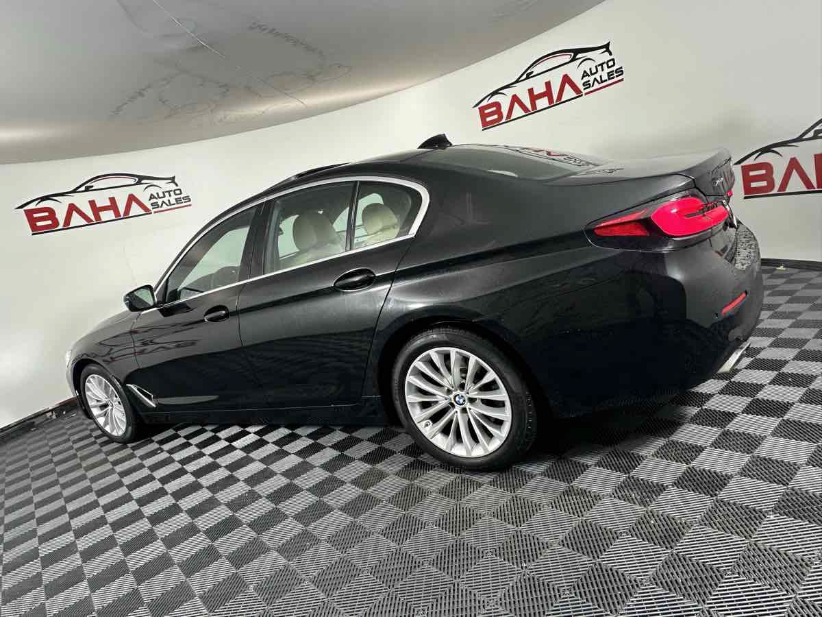 Used 2023 BMW 530i xDrive w/ Convenience Package AWD/4WD image 6
