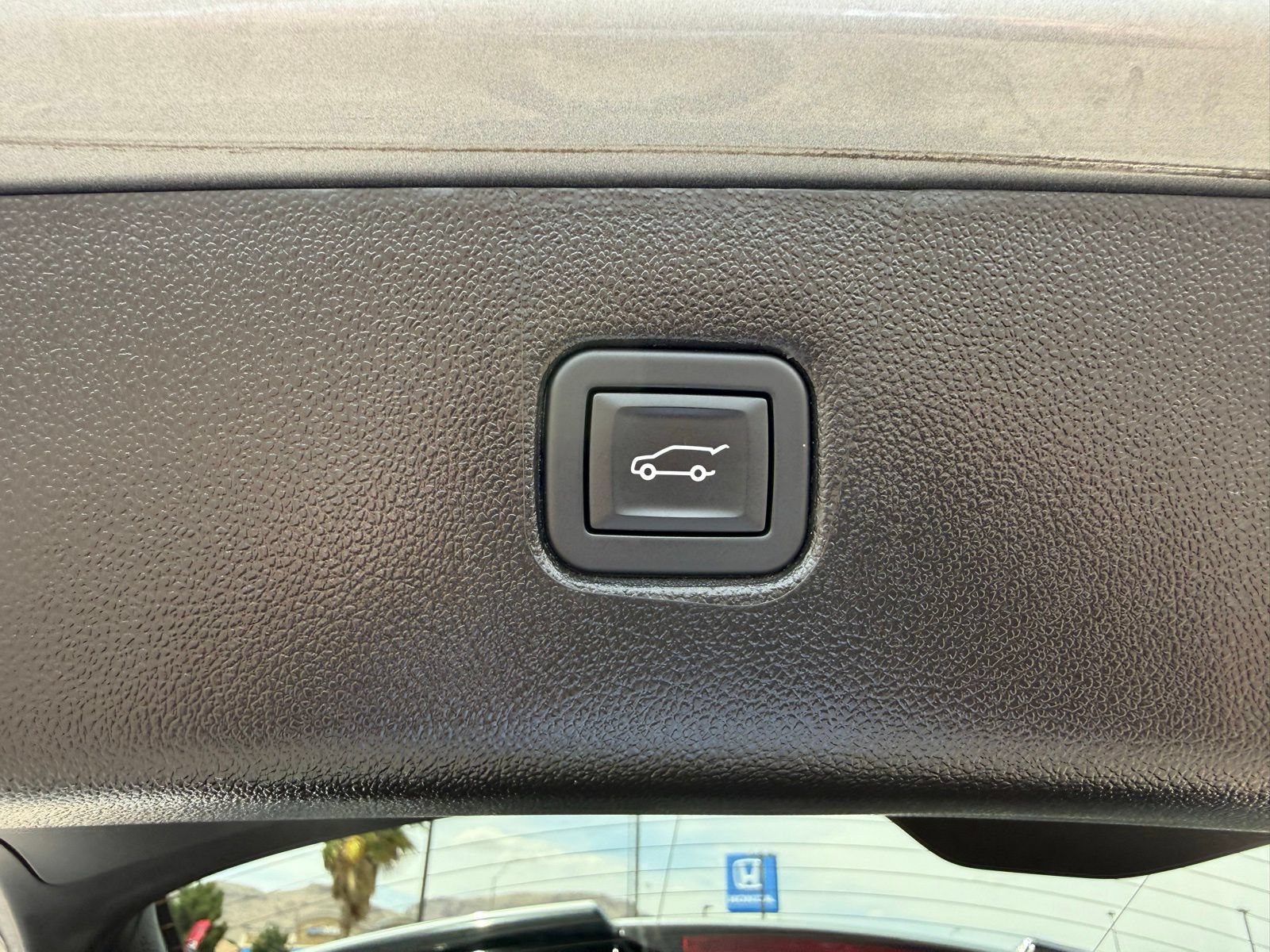 Used 2024 Chevrolet Blazer Premier w/ Driver Confidence II Package FWD image 43