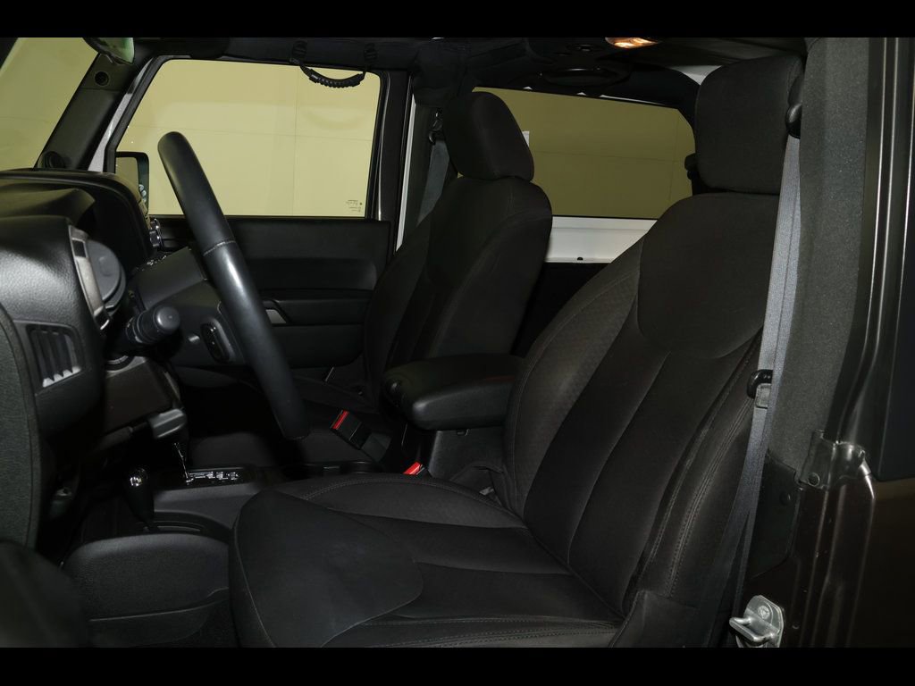 Used 2014 Jeep Wrangler Sport image 13