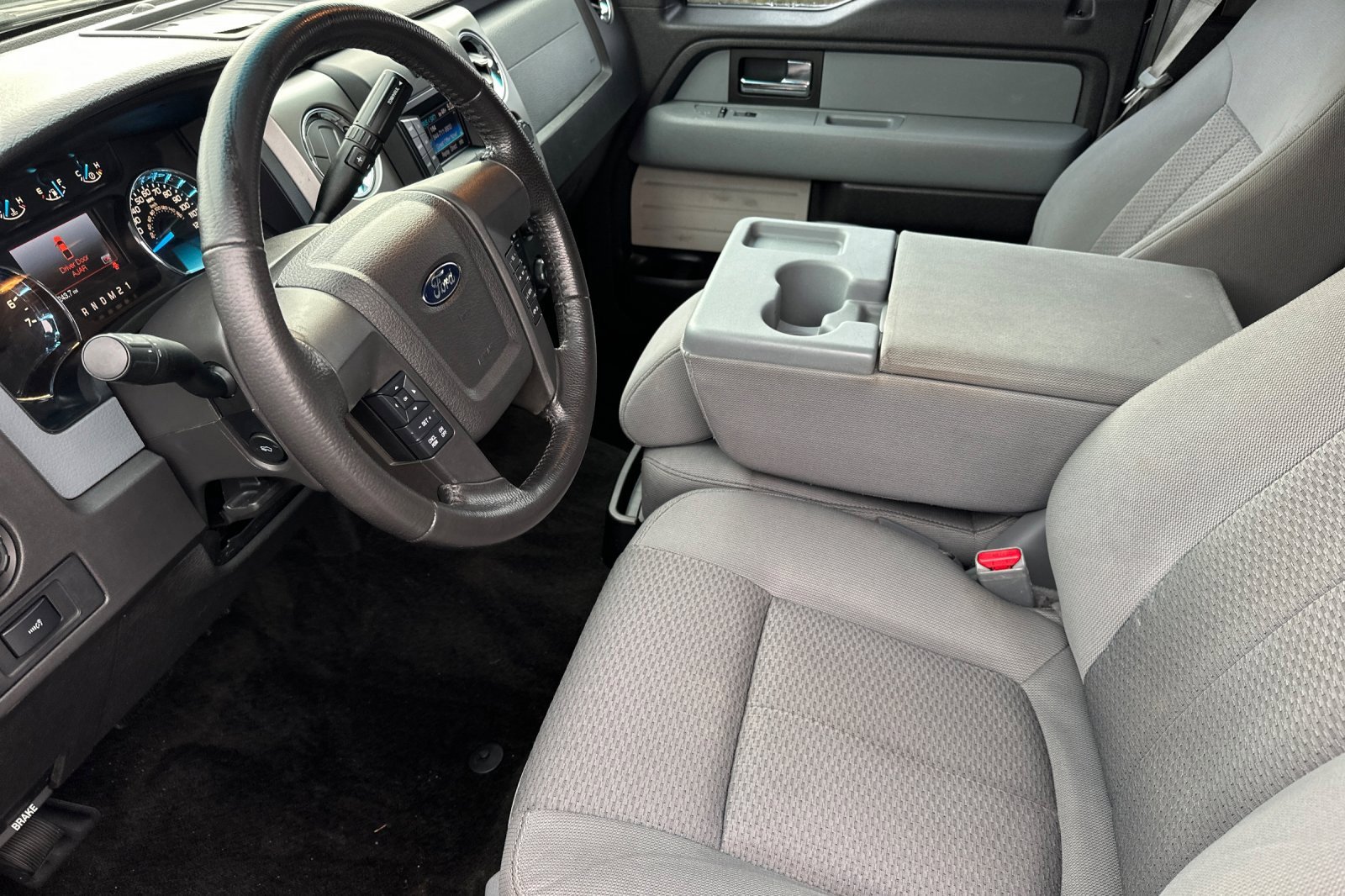 Used 2013 Ford F150 XLT w/ Luxury Equipment Group image 10
