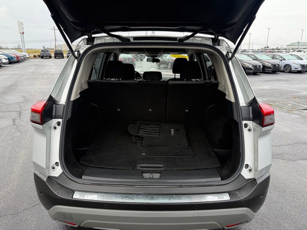 Used 2021 Nissan Rogue SV image 33