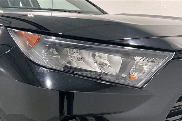 Used 2019 Toyota RAV4 LE AWD/4WD image 37