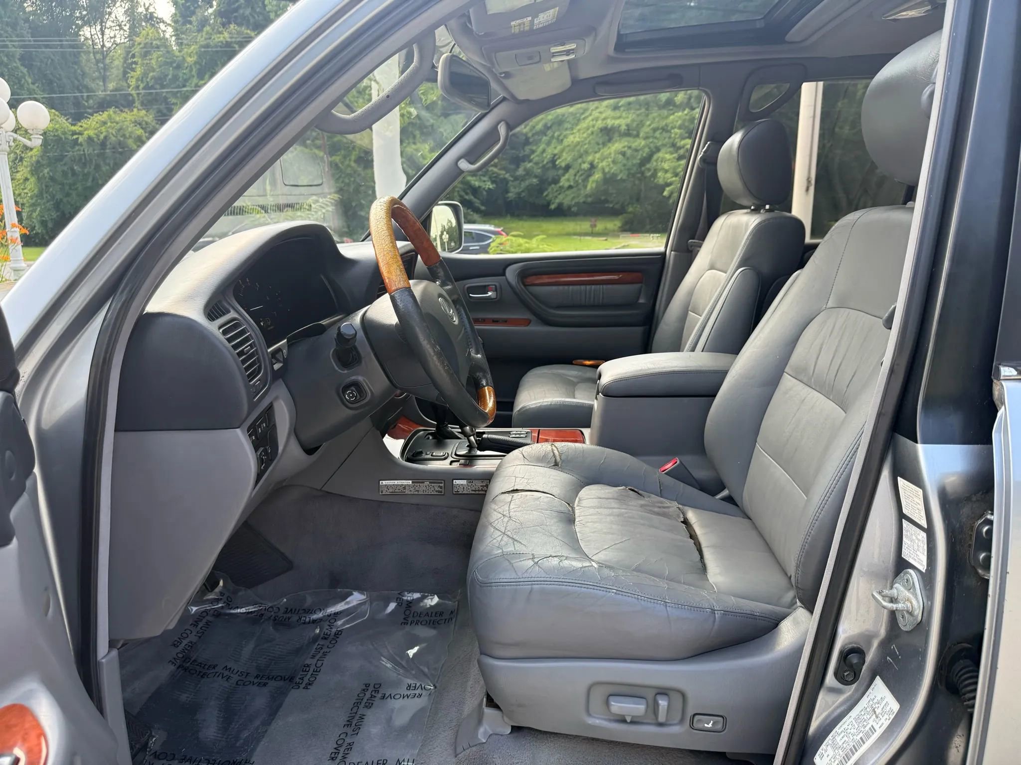 Used 2002 Lexus LX 470 4WD image 25