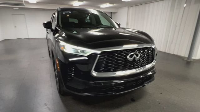 Used 2025 INFINITI QX60 Luxe FWD image 3