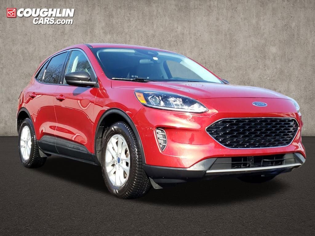 Used 2022 Ford Escape SE image 1