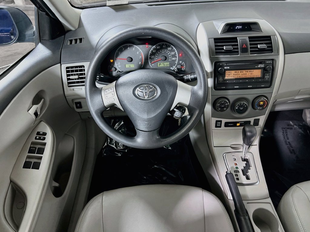 Used 2012 Toyota Corolla LE FWD image 18