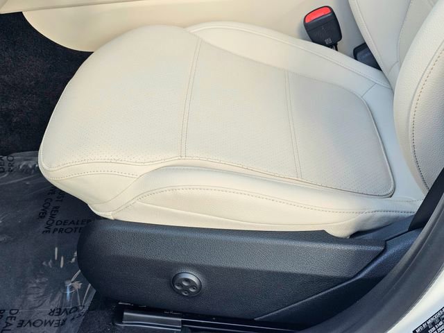 New 2026 Mercedes-Benz C 300 4MATIC Sedan image 18