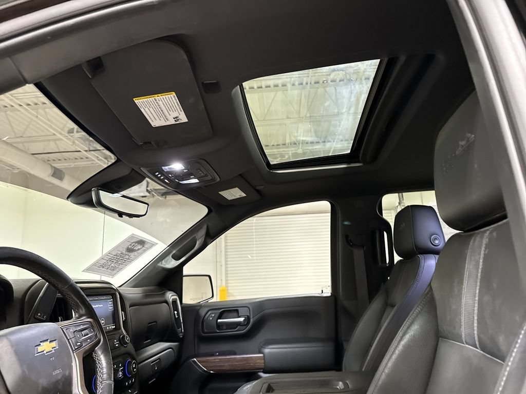 Used 2019 Chevrolet Silverado 1500 High Country w/ Technology Package AWD/4WD image 20
