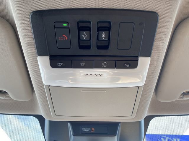 Used 2023 Nissan Rogue Platinum w/ Platinum Premium Package image 32